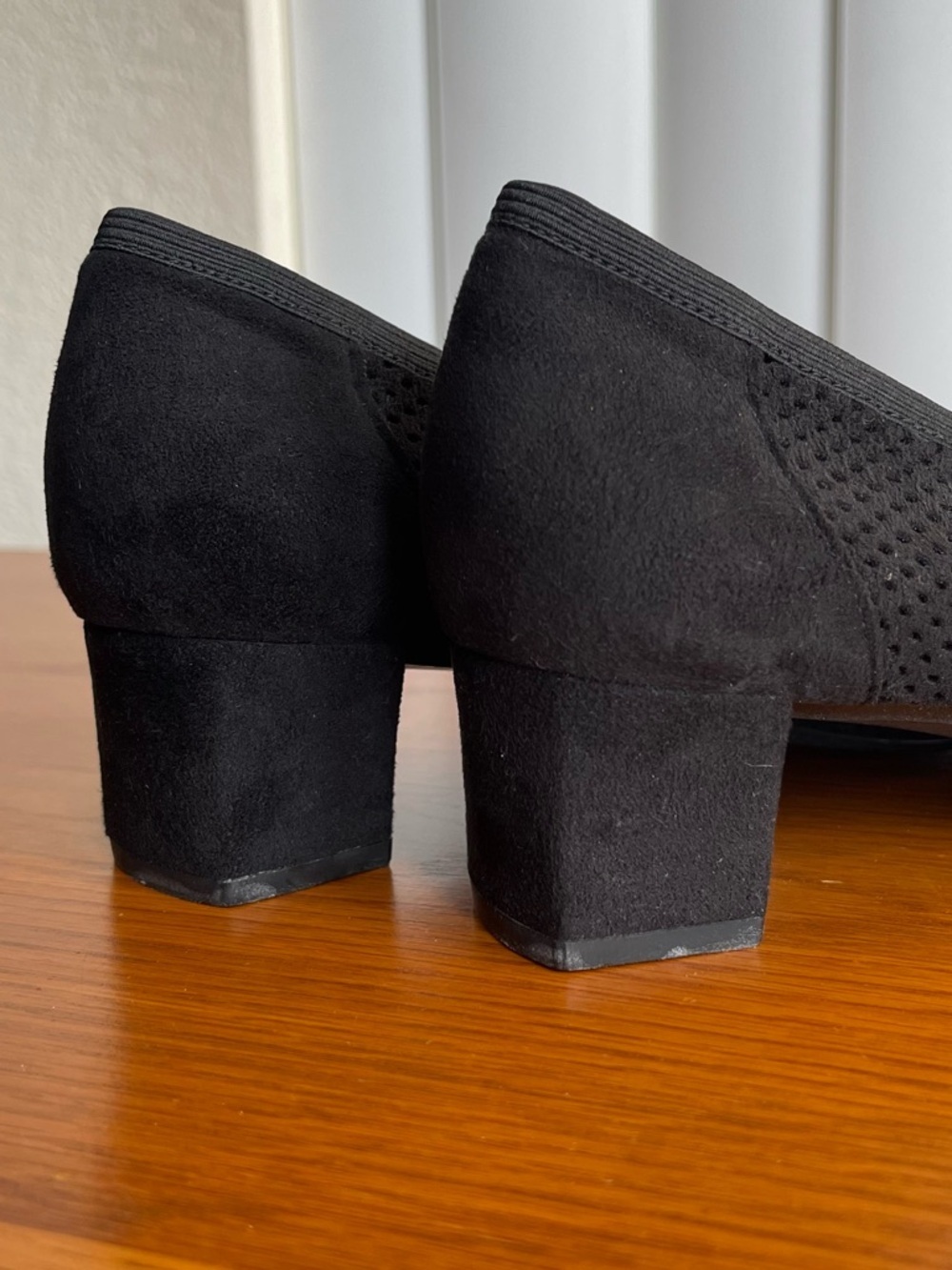 Stuart Weitzman Fairfield Ultrasuede Perforated Loafer Heels Black Size 8.5N - Picture 14 of 16